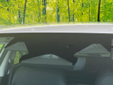 【アイサイトVer3】前方の車両等を検知し、衝突しそうな時は警報で注意を促し、ブレーキを踏む力をサポート。ブレーキを踏めなかった場合は衝突被害軽減ブレーキが作動、衝突回避をサポートします。