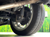 お車を安心してお乗りいただく為には、足回りの定期点検が欠かせません。サービスサポート(有償保証)では無料点検もご提供しており、安心のカーライフをお過ごしいただけるサポート体制が整っています。