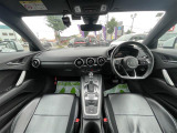 LEDヘッドライト バーチャルコックピット クルーズコントロール ナビ フルセグTV Bluetooth CD/DVD ETC車載器 バックカメラ レーンアシスト パワーシート 電子パーキング オートホールド 前後ドラレコ