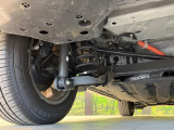 お車を安心してお乗りいただく為には、足回りの定期点検が欠かせません。サービスサポート(有償保証)では無料点検もご提供しており、安心のカーライフをお過ごしいただけるサポート体制が整っています。