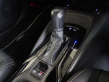 電動パーキングブレーキ・ブレーキホールドを装備してます。ホールド機能は信号待ちが多い一般道で疲労軽減になり、大好評です!