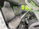 運転席シート廻りは使用感も少なく、良好な状態となっています。丁寧に使われていたことがよくわかりますね。