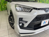 【HIDヘッドライト】非常に明るく前方を照らしてくれるので、悪天候や夜間の走行時も視界良好で安心してお乗りいただけます。