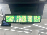 【デジタルインナーミラー】後席の大きな荷物や同乗者で後方が確認しづらい時でも安心!カメラが撮影した車両後方の映像をルームミラー内に表示。クリアな視界で状況の確認が可能です!