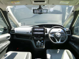 運転席からの視界が広く、隅々まではっきり見渡せます☆