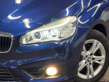 ●LEDヘッドライト:夜間走行時も良好な視界を確保し安心して運転できる高輝度LEDヘッドライトを装備!点灯速度が早く、消費電力も抑えられています。