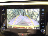 【バックカメラ】駐車時に後方がリアルタイム映像で確認できます。大型商業施設や立体駐車場での駐車時や、夜間のバック時に大活躍!運転スキルに関わらず、今や必須となった装備のひとつです!