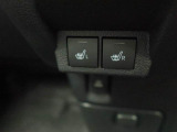 運転席と助手席にはシートヒーターも付いています!