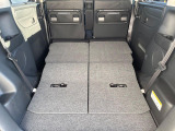 普段のお買い物や通勤、送迎等に十分な荷室スペースを確保しております。セカンドシートを倒すと、大きな荷物の積載も可能です♪