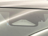 【セーフティシステム+】走行中に前方の車両等を認識し、衝突しそうな時は警報とブレーキで衝突回避と被害軽減をアシスト。より安全にドライブをお楽しみいただけます。