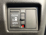 【パワースライドドア】スマートキーや運転席のスイッチでスライドドアの開閉が可能♪電動だから力を入れてドアを開ける必要が無く、小さいお子様でも、重い荷物を持っている時もラクに開け閉めできます♪