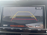 【バックカメラ】駐車時に後方がリアルタイム映像で確認できます。大型商業施設や立体駐車場での駐車時や、夜間のバック時に大活躍!運転スキルに関わらず、今や必須となった装備のひとつです!