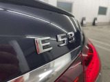 メルセデス・ベンツサーティファイドカー[認定中古車]は、メルセデス・ベンツ日本株式会社が認定する中古車保証制度が適用される中古車です。これは正規販売店のみの特典です。