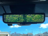 【デジタルインナーミラー】後席の大きな荷物や同乗者で後方が確認しづらい時でも安心!カメラが撮影した車両後方の映像をルームミラー内に表示。クリアな視界で状況の確認が可能です!