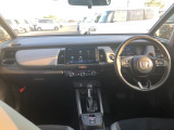 【インパネ全体】手が届きやすく、どなたでも運転しやすいです。シンプルで使いやすい設計になっています!
