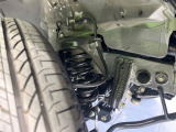 お車を安心してお乗りいただく為には、足回りの定期点検が欠かせません。サービスサポート(有償保証)では無料点検もご提供しており、安心のカーライフをお過ごしいただけるサポート体制が整っています。