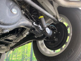お車を安心してお乗りいただく為には、足回りの定期点検が欠かせません。サービスサポート(有償保証)では無料点検もご提供しており、安心のカーライフをお過ごしいただけるサポート体制が整っています。