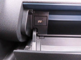 USB電源ソケット スマートフォンやタブレットも充電できますよ!