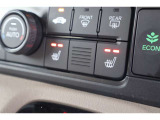 シートヒーター装備付き車!!座席に埋め込まれた電熱線によりシートを暖めることが出来る装備で、温められたシートは、寒い冬には最適です!!