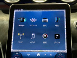 新しくなったセンターコンソールはスマートフォンを操作するような感覚でナビから車両の設定までが可能です。