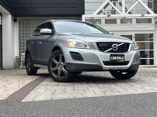 XC60 T6 AWD SE 4WD 本革シート