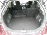 リアシートは6:4分割可倒式を採用しておりますので、乗車人数やお荷物の量に併せてアレンジが可能です♪