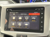 【純正ナビ】人気の純正ナビを装備しております。ナビの使いやすさはもちろん、オーディオ機能も充実!キャンプや旅行はもちろん、通勤や買い物など普段のドライブも楽しくなるはず♪