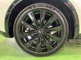 純正アルミホイールで足元バッチリ