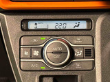 車内空調は&rdquo;AUTOエアコン&rdquo;にお任せ。運転に集中出来ますよ!