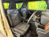 運転席シート廻りは使用感も少なく、良好な状態となっています。丁寧に使われていたことがよくわかりますね。