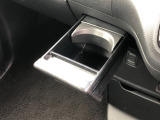 【ドリンクホルダー】こちらにドリンクホルダーがついています!