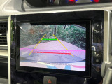 【バックカメラ】駐車時に後方がリアルタイム映像で確認できます。大型商業施設や立体駐車場での駐車時や、夜間のバック時に大活躍!運転スキルに関わらず、今や必須となった装備のひとつです!