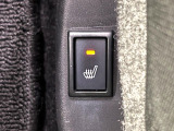 【シートヒーター】寒い日に重宝するシートヒーター!エアコンより早く温まってくれるので寒がりの人も安心ですね♪エアコンの温風は乾燥するから苦手、という方にもをおすすめです。