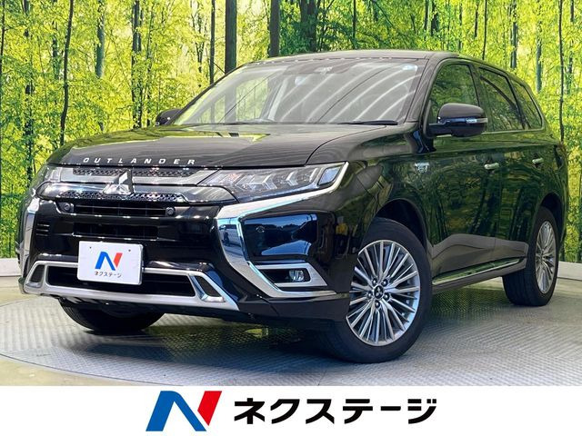 アウトランダーPHEV 2.4 G プラスパッケージ 4WD
