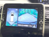 【アラウンドビューモニター】専用のカメラにより、上から見下ろしたような視点で360度クルマの周囲を確認することができます☆死角部分も確認しやすく、狭い場所での切り返しや駐車もスムーズに行えます。