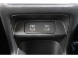 リア席用USB充電用USBポート