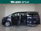 両側パワースライドドア付きだから、狭い駐車スペースなどでの 乗り降りラクラク!小さなお子さまのいるご家庭には嬉しい装備。