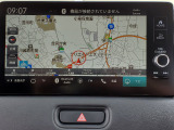 ホンダ「コネクトディスプレイ」が装備されております。スマートフォンとの連携によりリモート操作や駆けつけサービス(有償)にも対応しています。