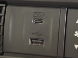 USB充電口を搭載しています!携帯電話の充電などに便利です!