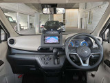見通しのよいすっきりとした視界で、誰でも運転しやすいです。運転のしやすさは疲れにくさにも繋がりますよ♪
