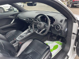 LEDヘッドライト バーチャルコックピット クルーズコントロール ナビ フルセグTV Bluetooth CD/DVD ETC車載器 バックカメラ レーンアシスト パワーシート 電子パーキング オートホールド 前後ドラレコ