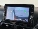 【全周囲カメラ】車両周囲を上から見下ろしたような映像を表示。正確なモニタリングが可能になり、駐車時・幅寄せをアシストします!