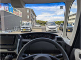 ドライバー目線です!運転席に座るとこんな感じです☆
