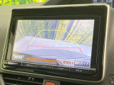 【バックカメラ】駐車時に後方がリアルタイム映像で確認できます。大型商業施設や立体駐車場での駐車時や、夜間のバック時に大活躍!運転スキルに関わらず、今や必須となった装備のひとつです!
