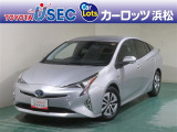 優れた燃費性能を誇るハイブリッドカー、トヨタ・プリウスです☆