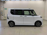 軽自動車、小型車を中心に常時300台展示車を御用意させて頂いております