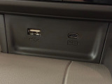 USB充電口を搭載しています!携帯電話の充電などに便利です!