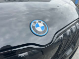 BMWを熟知したメカニックによる、360度の納車前点検。ドイツ本国と同様の教育・訓練を受けたメカニックが徹底的に点検、整備した後にお客様にお引渡しします。