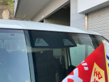 【衝突被害軽減ブレーキ】前方の車両や歩行者を検知し、ブザー音や表示によって警告!衝突の可能性が高まるとブレーキ踏力をアシストしてくれますが、あくまでもサポートですので運転手の判断・操作が大事です☆