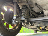 お車を安心してお乗りいただく為には、足回りの定期点検が欠かせません。サービスサポート(有償保証)では無料点検もご提供しており、安心のカーライフをお過ごしいただけるサポート体制が整っています。